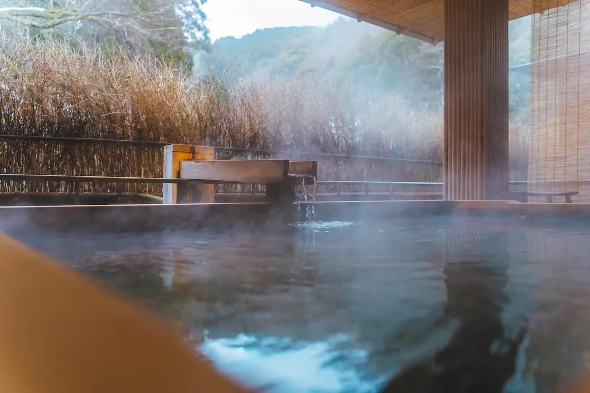 cottages with hot tubs