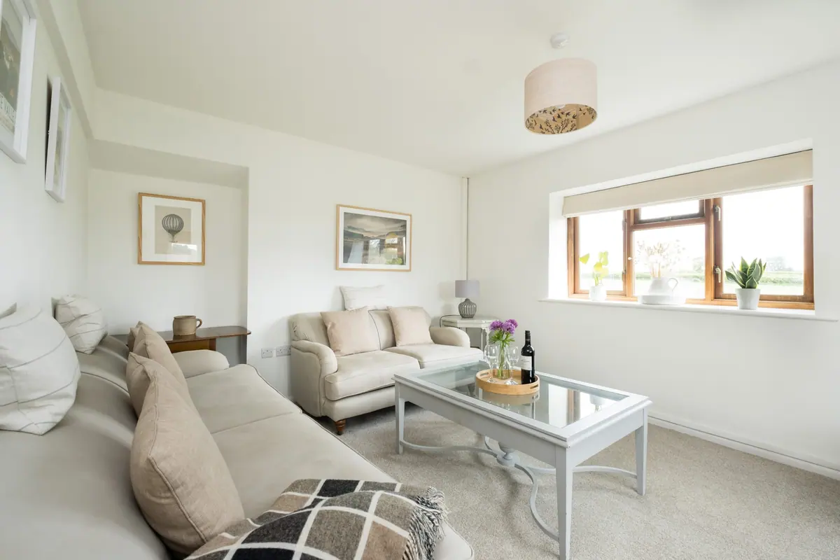 Sofas arranged around the annexe coffee table